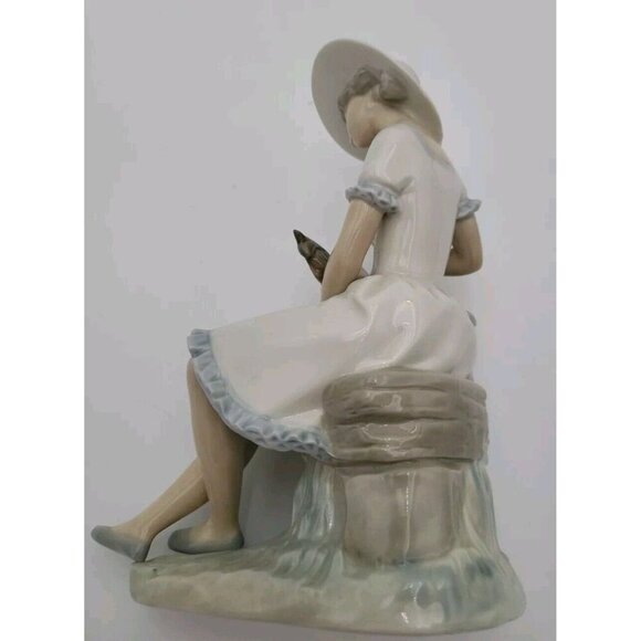 Vintage Nao By Lladro Girl Playing Rooster Spainish Figurine Excellent Condition - Picture 16 of 16